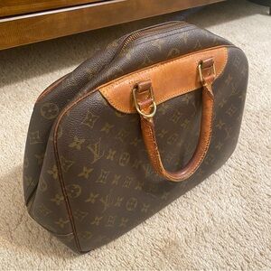 Authentic Used Louis Vuitton Deauville handbag